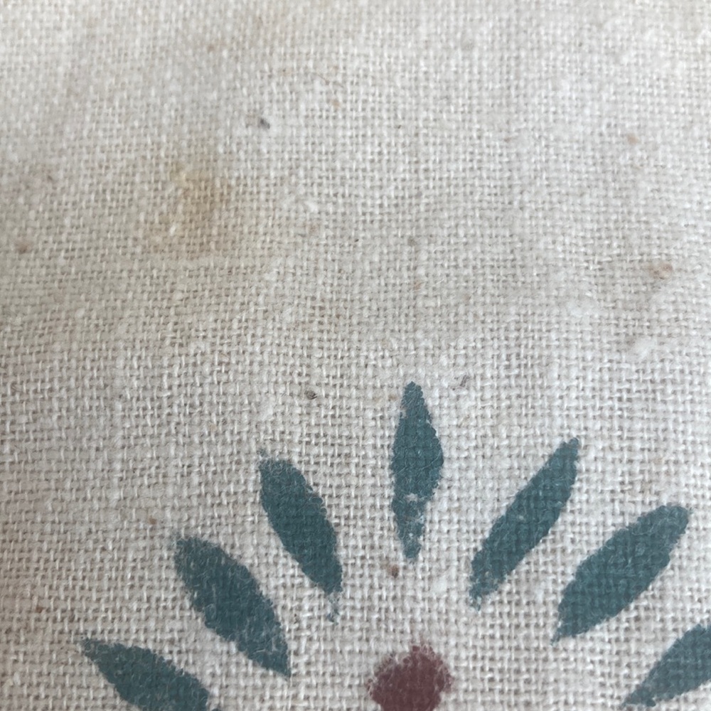 Rustic Beige Tea Towel with stenciled pineapple Design 1980s vintage - Picture 2 of 6